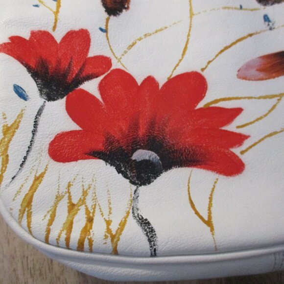 🎨 Artistic White Shoulder Bag – Manocchio Brand - Picture 3 of 7